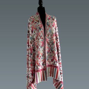 white paisley wrap | comfortable versatile wrap | warm and cozy scarf | Pashmina